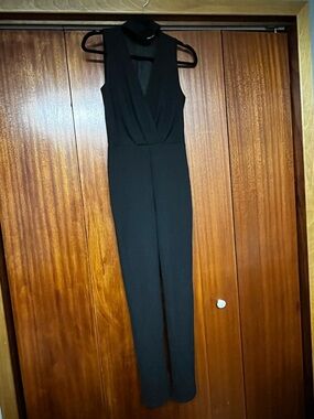 Fashion Nova Black Sleeveless V-Neck Jumpsuit